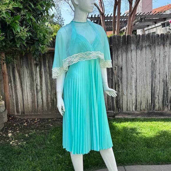 Vtg 70's Union Made Sea Foam Green Halter Pleaded Dress w/ Sheer Cape - Picture 1 of 15